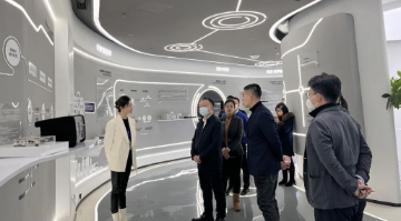 热烈欢迎重庆市渝北区区长一行领导莅临赛思全球研创总部指导工作！